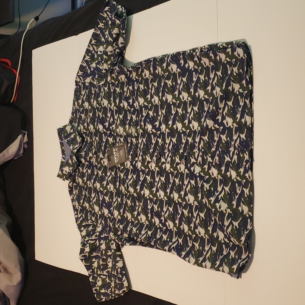 Van heusen collar shirt